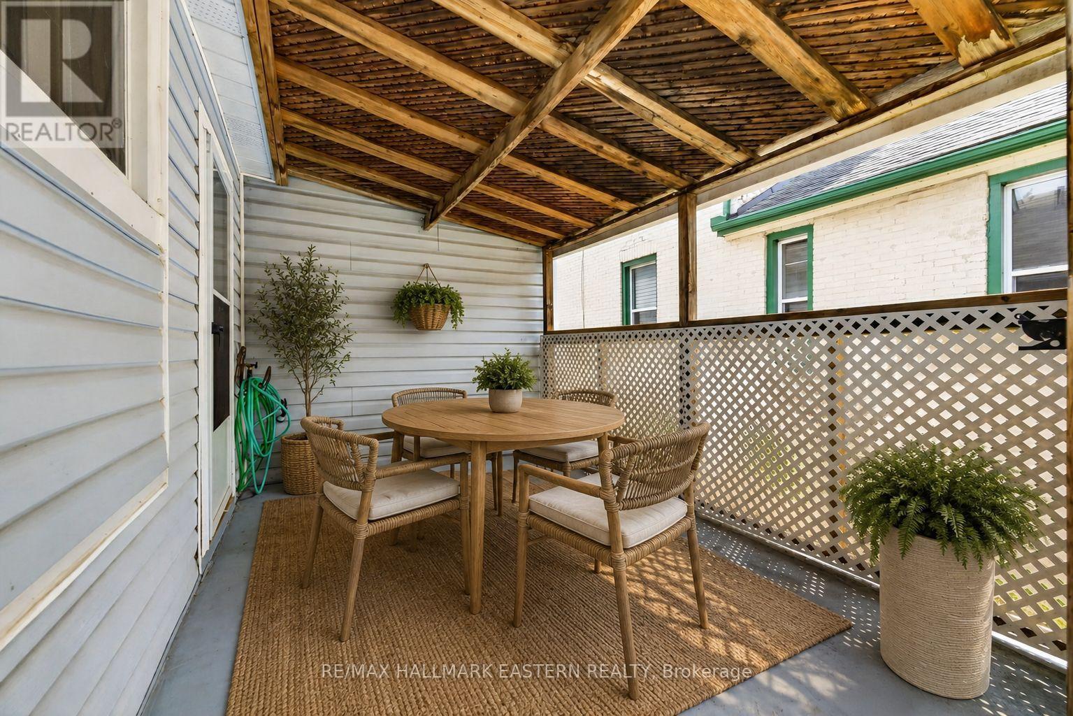 625 UNION STREET - Image 26