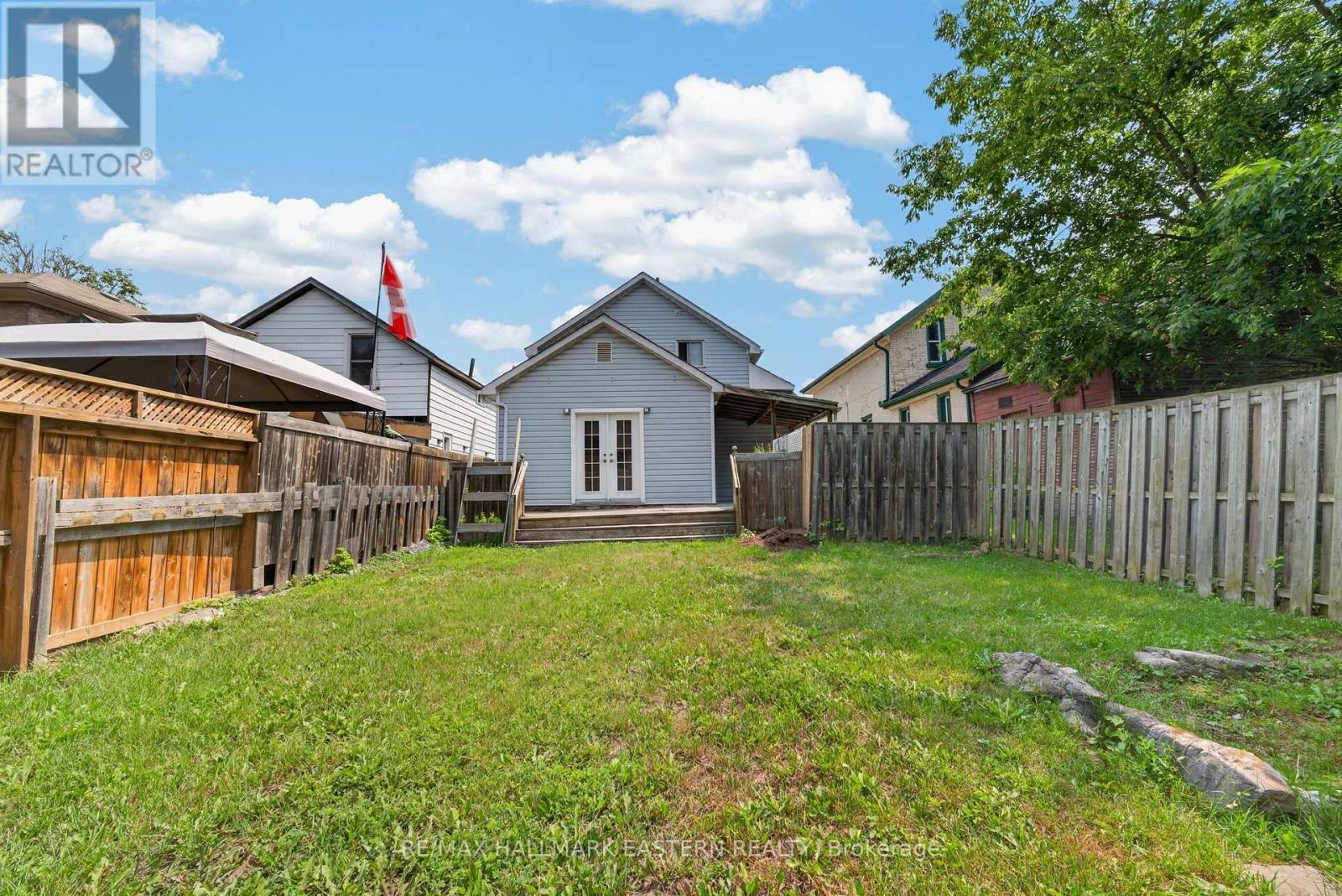 625 UNION STREET - Image 33