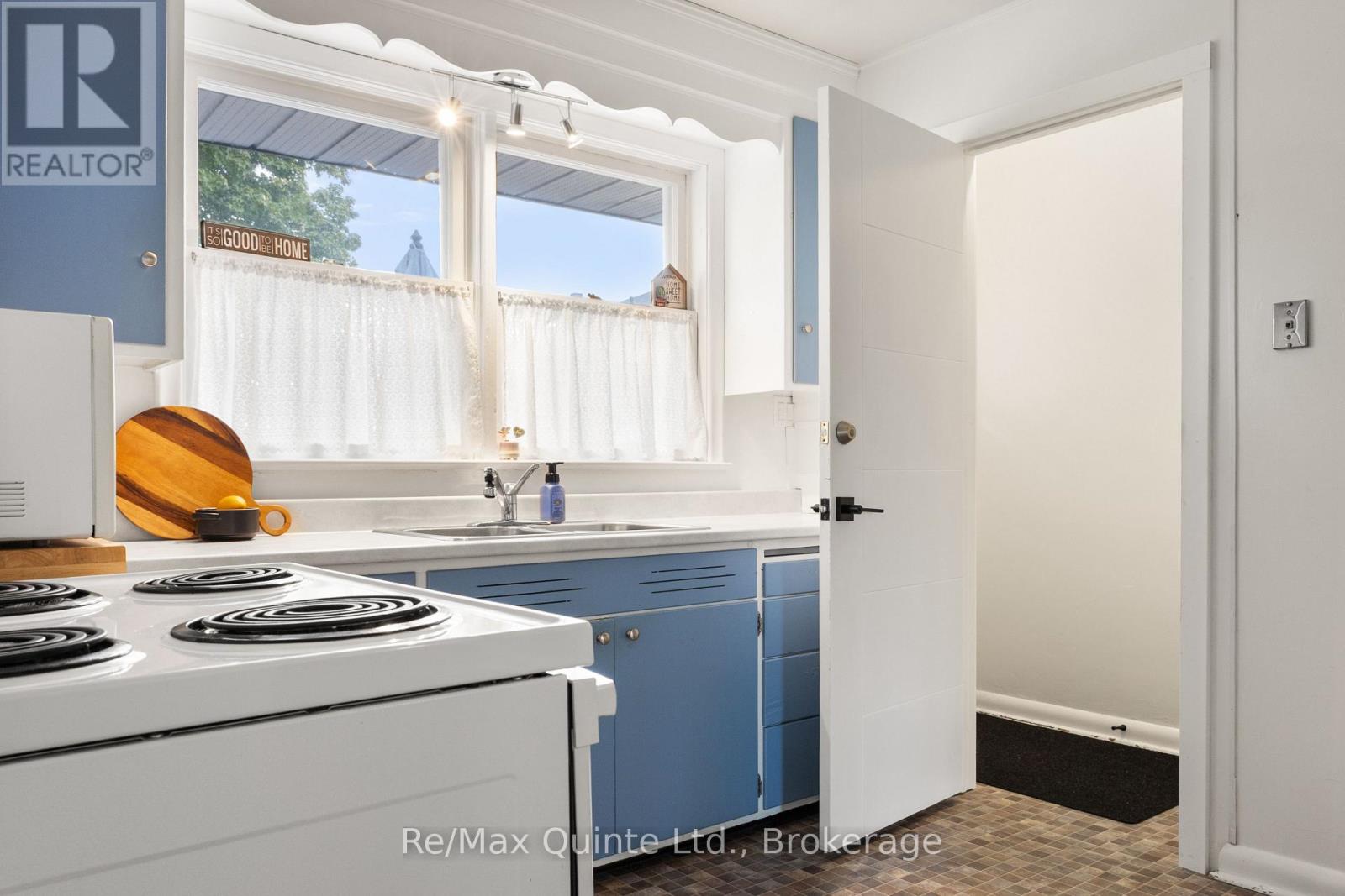 99 BERTRAM BOULEVARD - 22