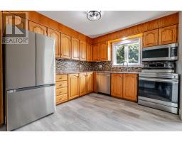 36 Moores Drive thumbnail 11