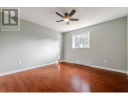 36 Moores Drive thumbnail 16