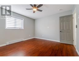 36 Moores Drive thumbnail 17