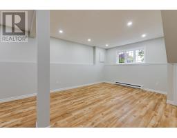 36 Moores Drive thumbnail 31