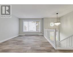 36 Moores Drive thumbnail 5