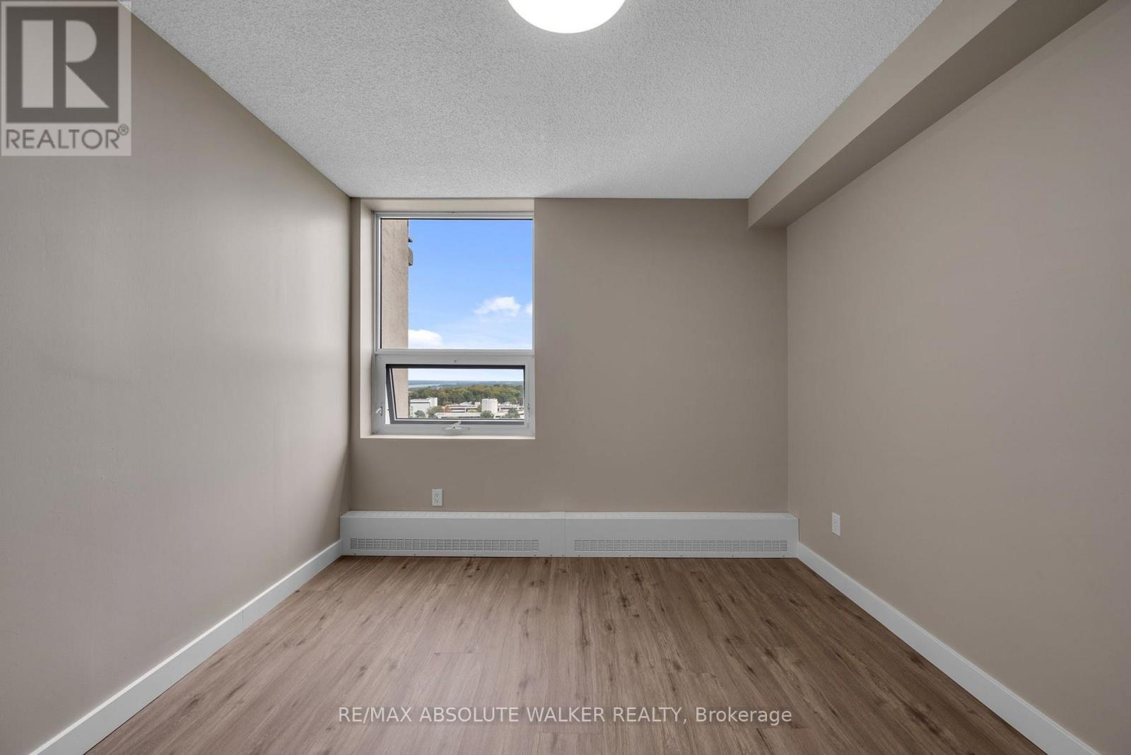 2 Bed, 1 Bath House for Sale in Ottawa – 1709 – 665 BATHGATE DRIVE, Ottawa – MLS# X13817894 - Image 15