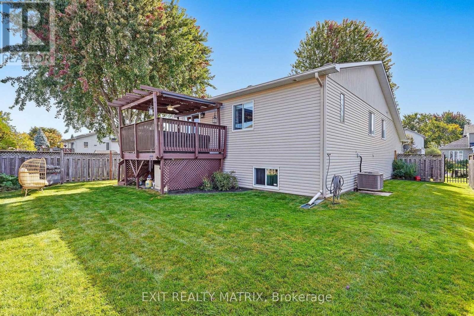 65 LACHAINE STREET - 32