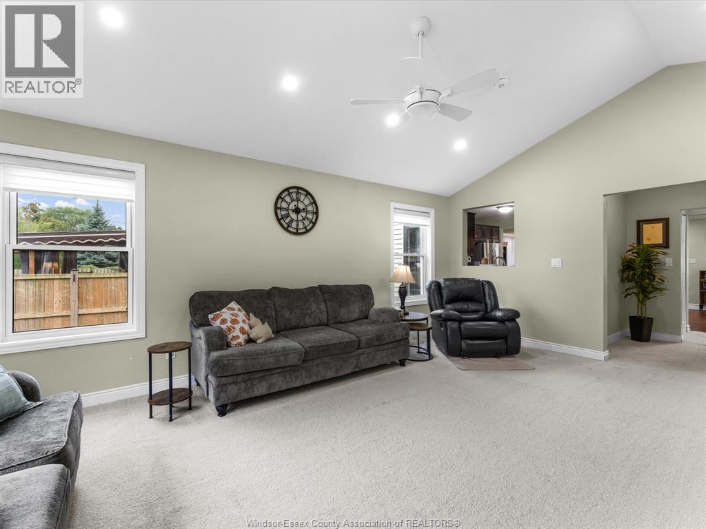 2438 Francois ROAD - Image 16