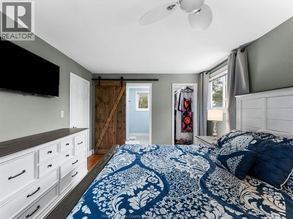 2438 Francois ROAD - Image 24