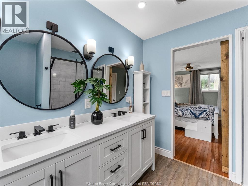 2438 Francois ROAD - Image 26