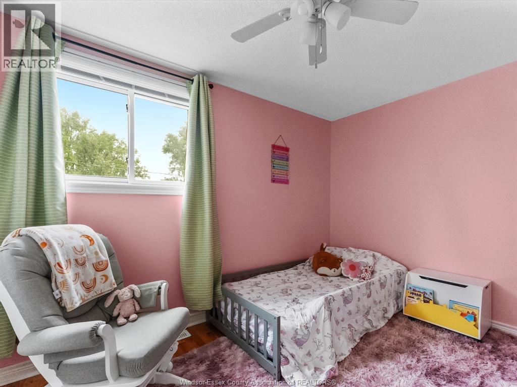 2438 Francois ROAD - Image 28