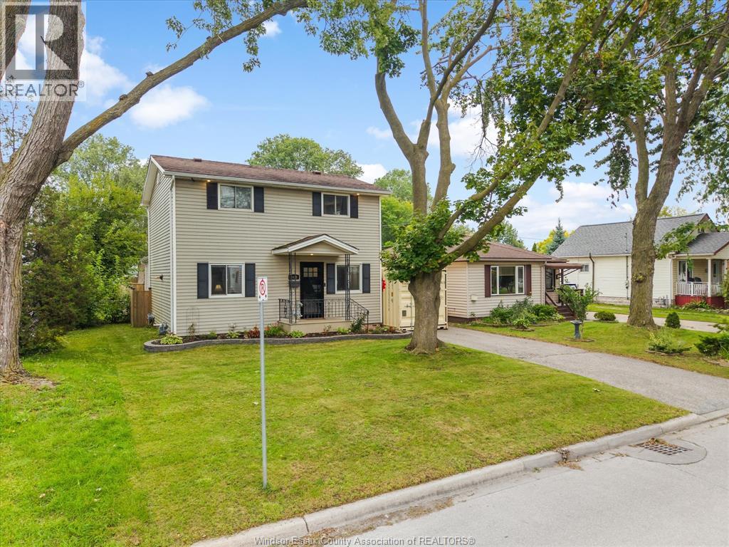 2438 Francois ROAD - Image 36