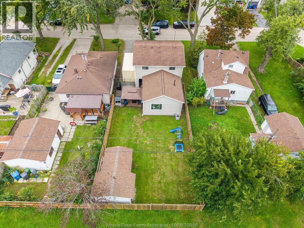 2438 Francois ROAD - Image 42
