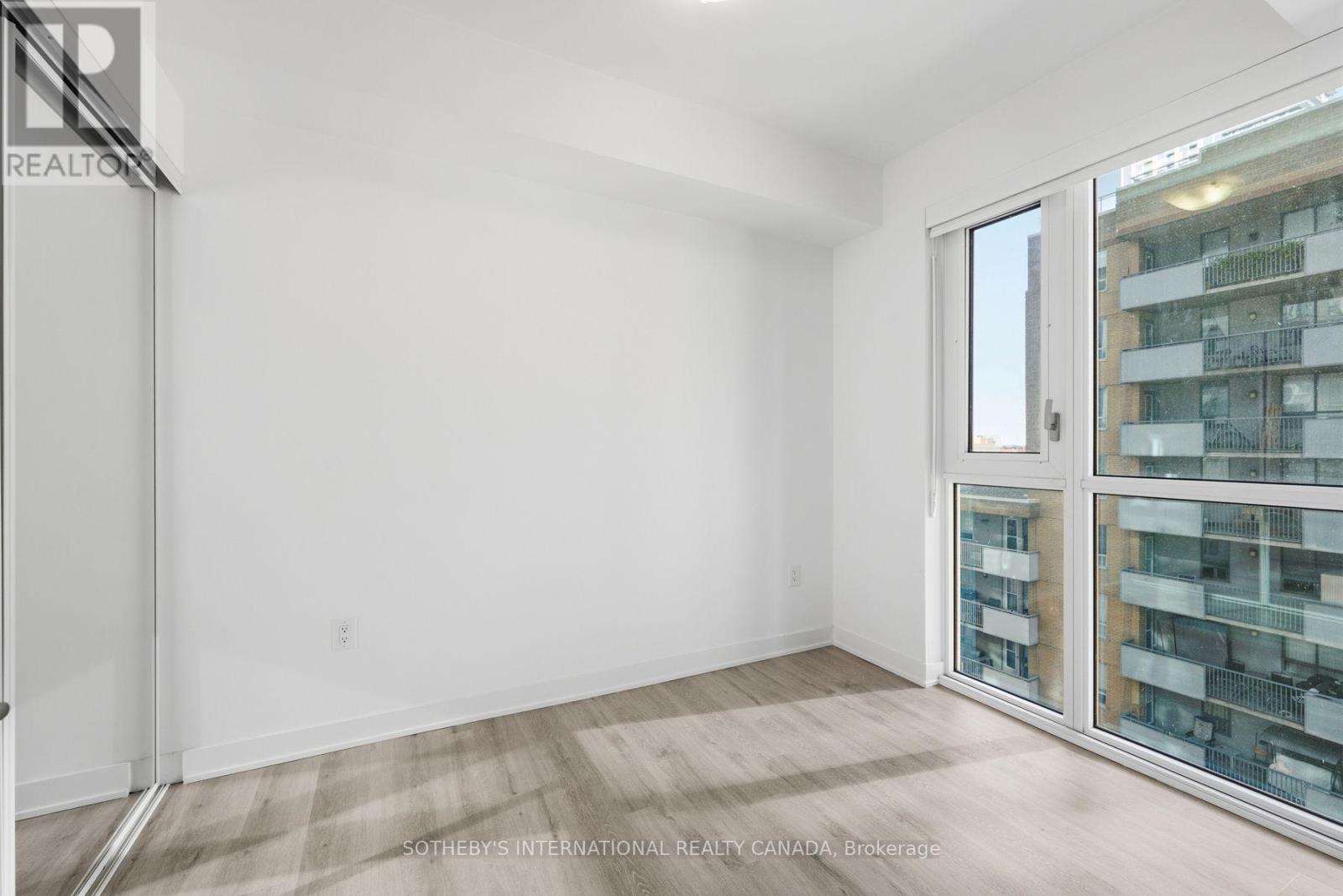 #907 100 DALHOUSIE STREET - 18