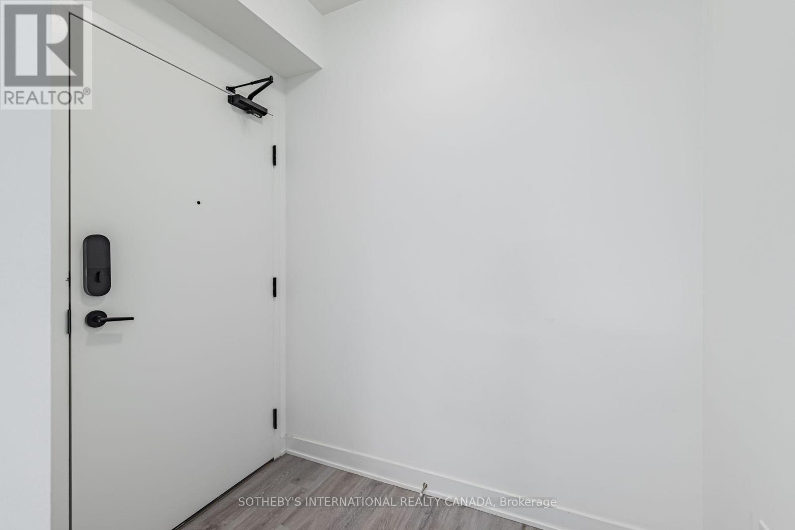 #907 100 DALHOUSIE STREET - 33