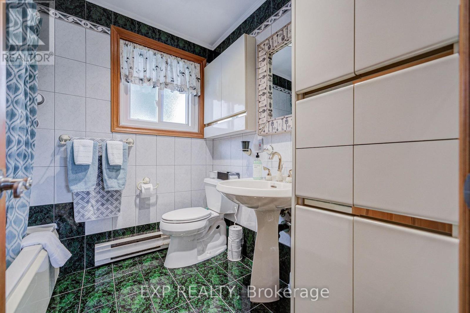 17 RUSTYWOOD DRIVE - Image 30