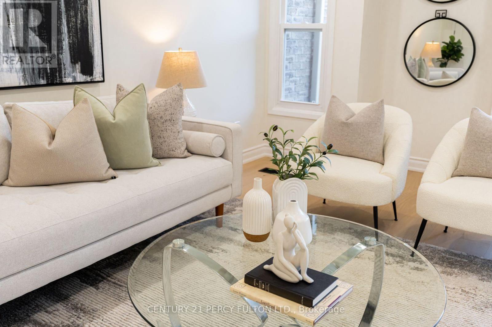 33 LORNA RAE BOULEVARD - 12
