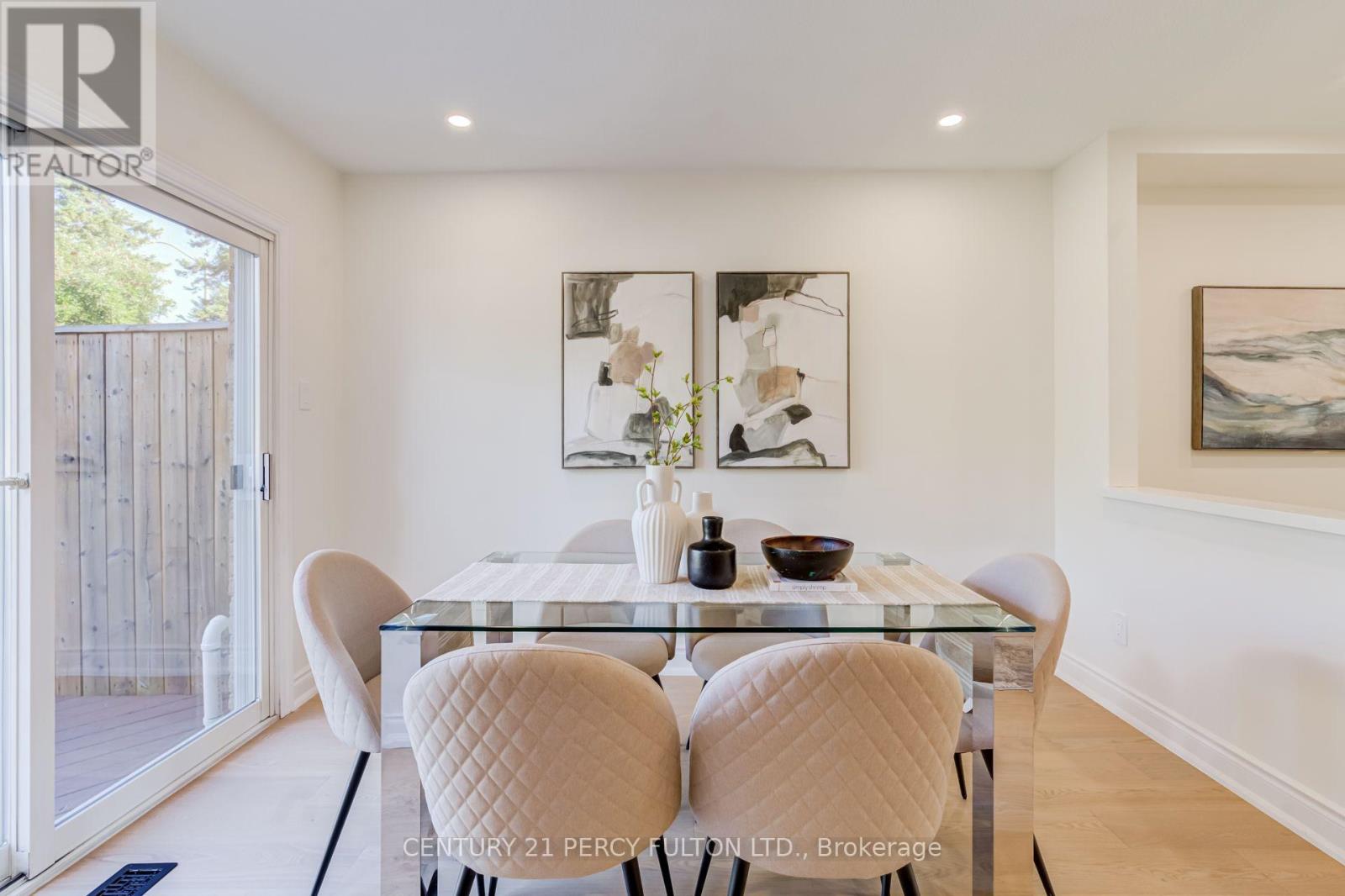 33 LORNA RAE BOULEVARD - 14