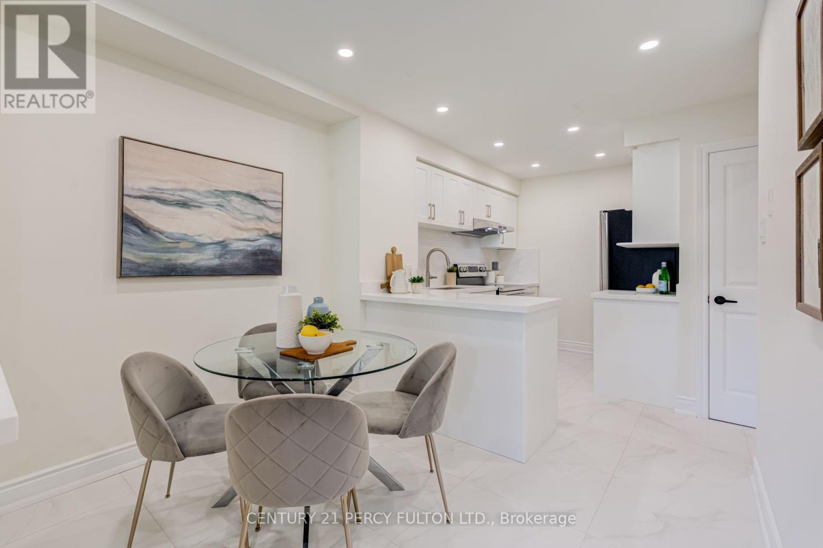 33 LORNA RAE BOULEVARD - 19