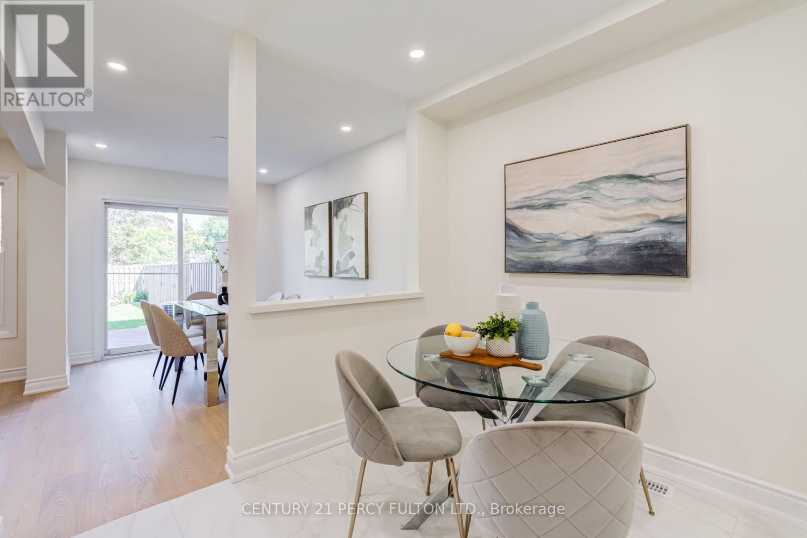 33 LORNA RAE BOULEVARD - 20