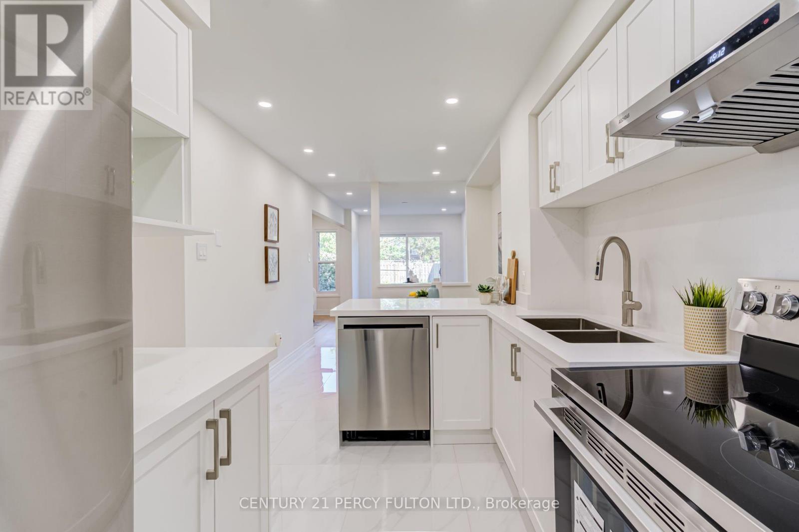 33 LORNA RAE BOULEVARD - Image 25