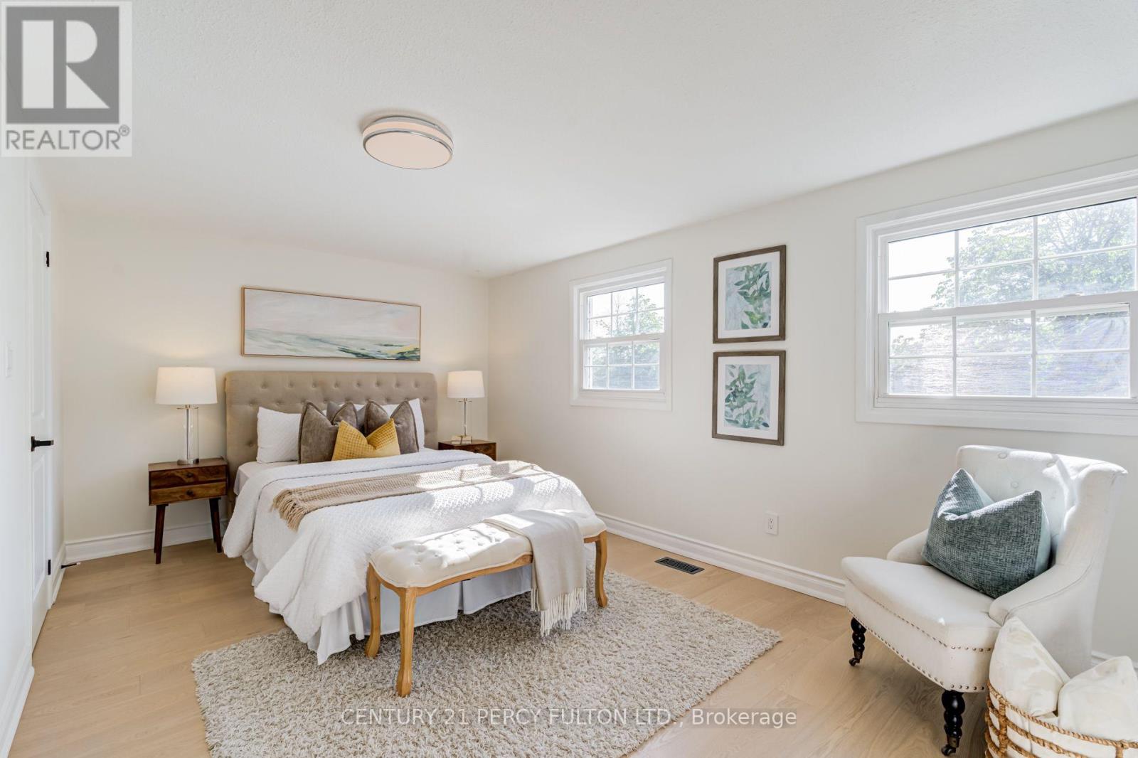 33 LORNA RAE BOULEVARD - 27