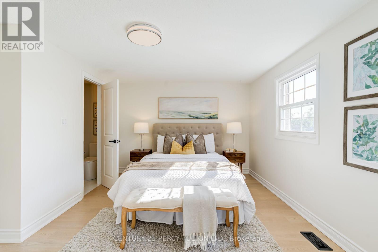 33 LORNA RAE BOULEVARD - 28