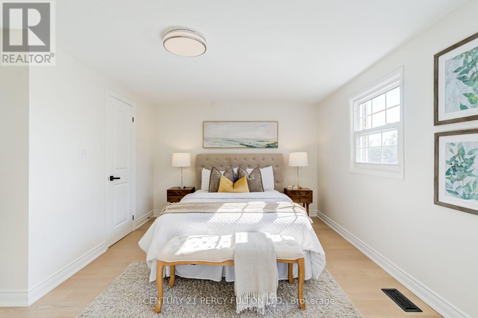 33 LORNA RAE BOULEVARD - 29