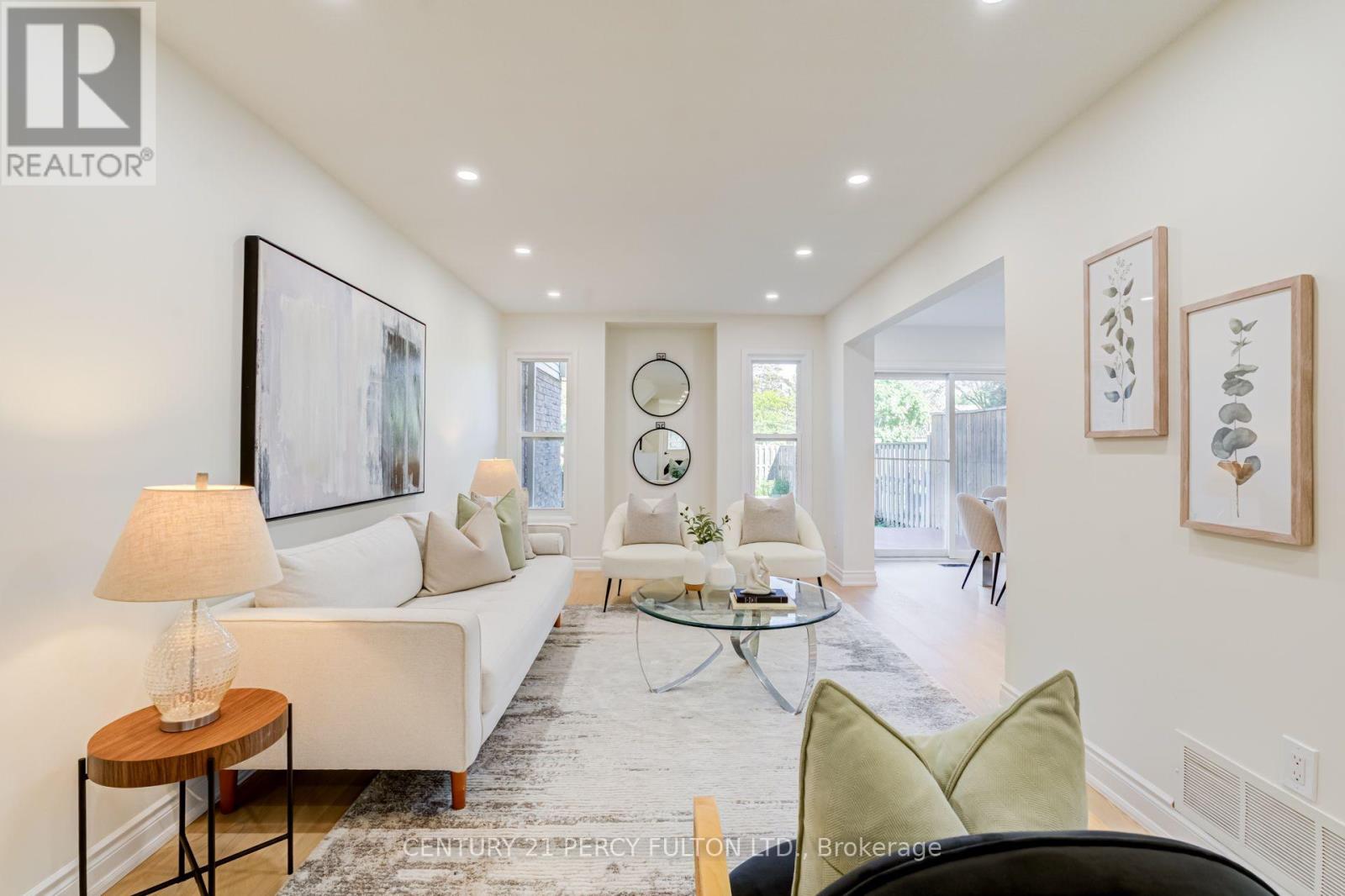 33 LORNA RAE BOULEVARD - 6