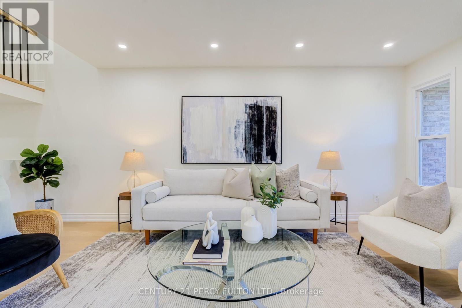 33 LORNA RAE BOULEVARD - 8