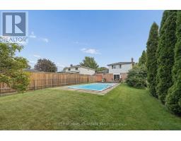 128 Holmcrest Trail, Toronto, ON M1C1V5 Photo 20