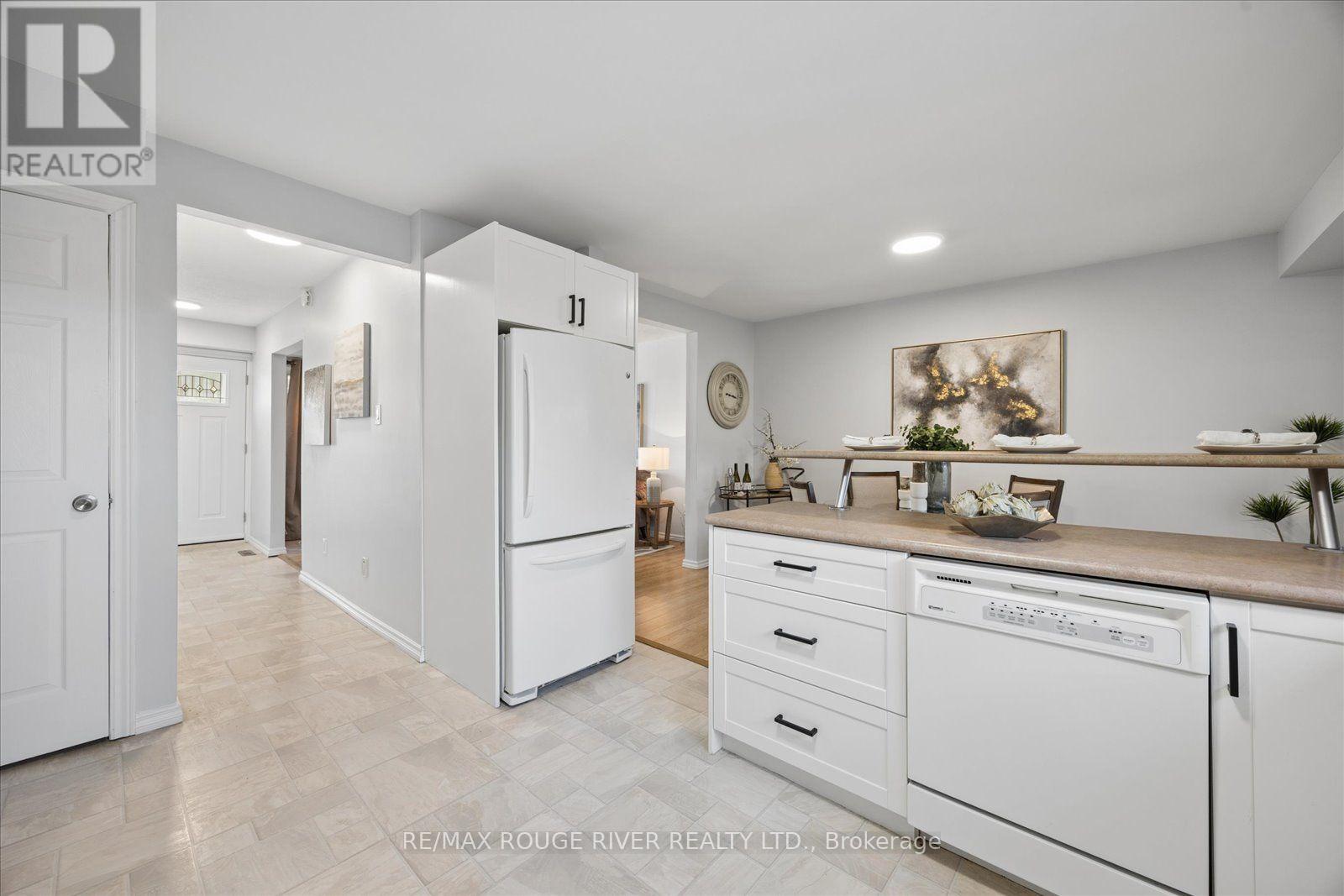 371 ORMOND DRIVE - 13