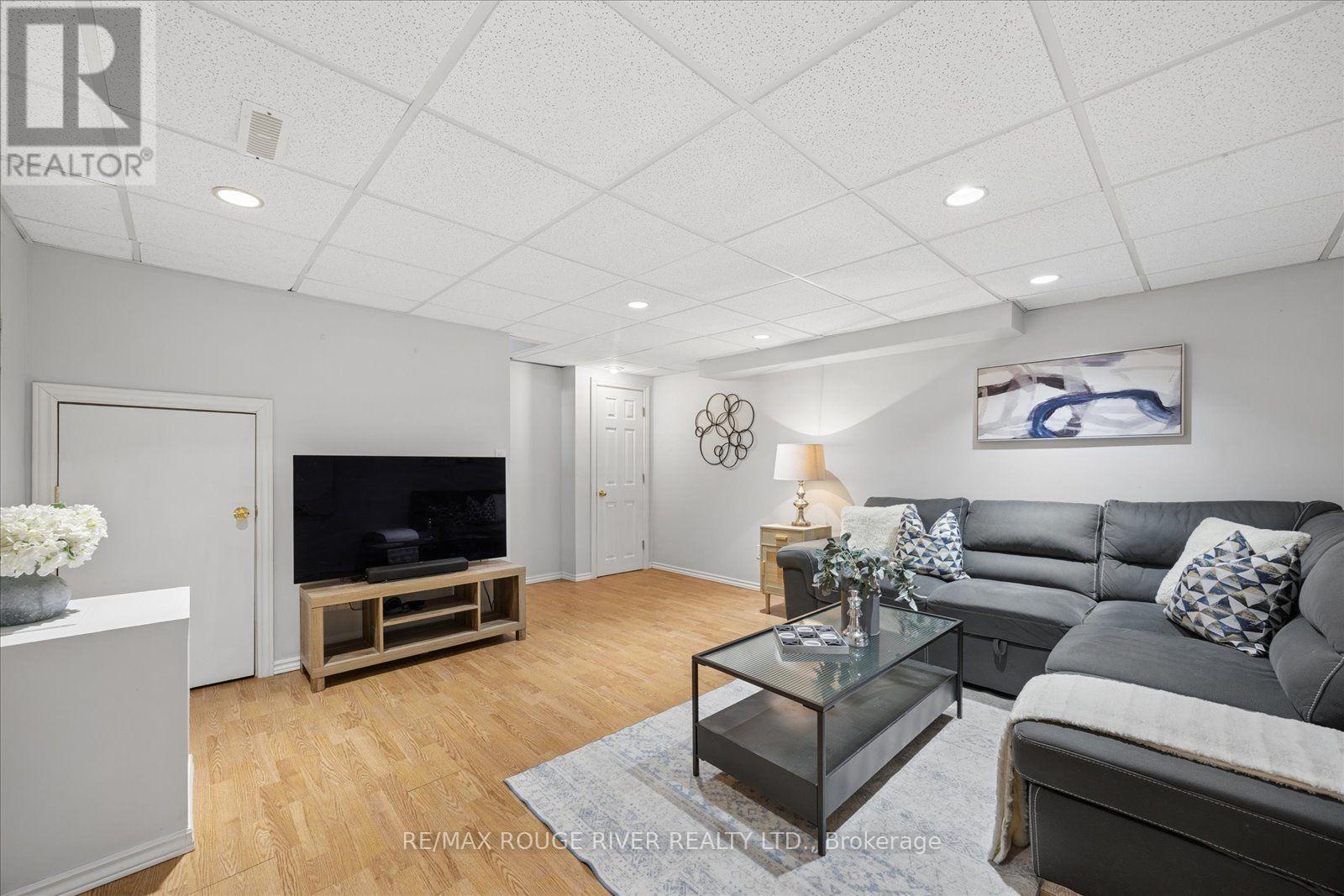 371 ORMOND DRIVE - 22