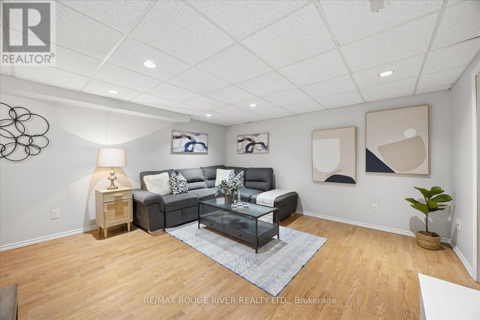 371 ORMOND DRIVE - 24
