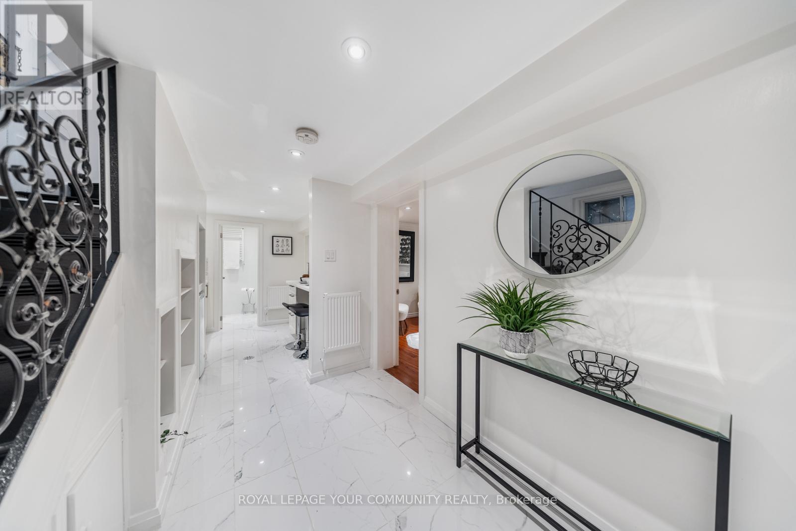 2 FOUR OAKS GATE - 28