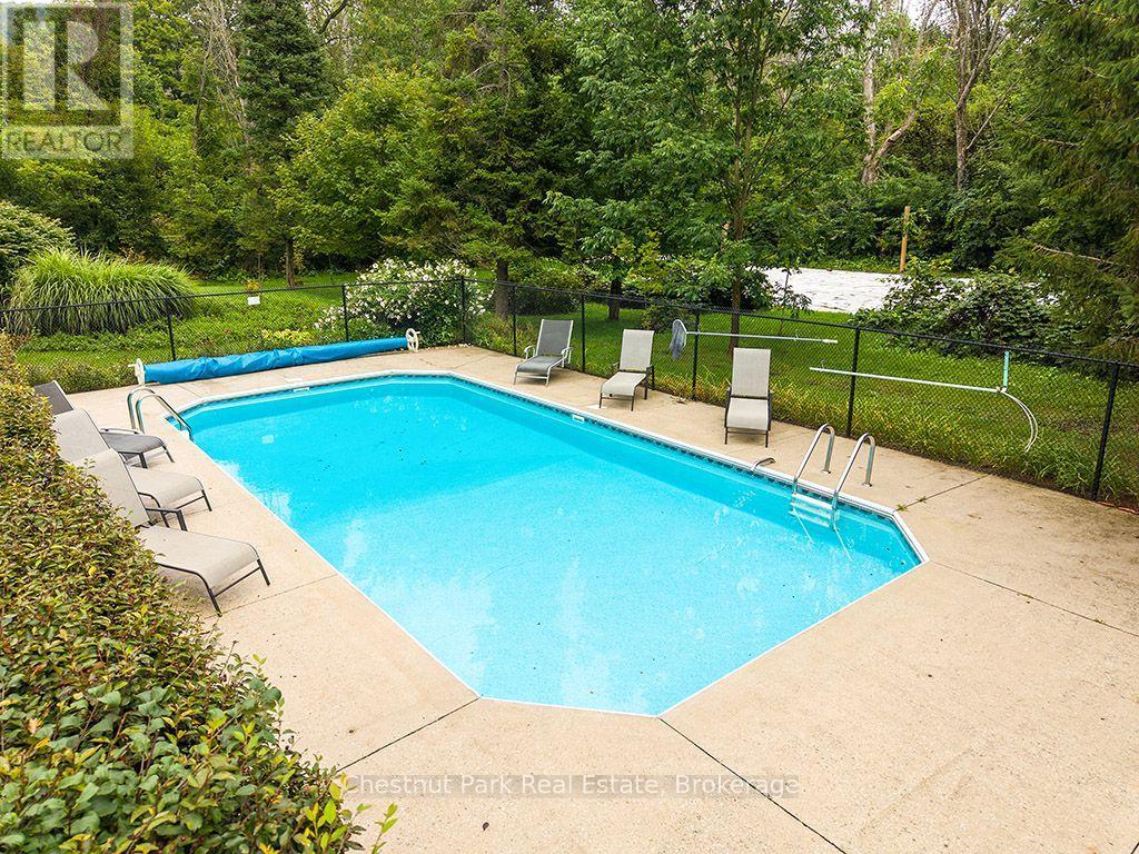 235299 GREY ROAD 13 - Image 18