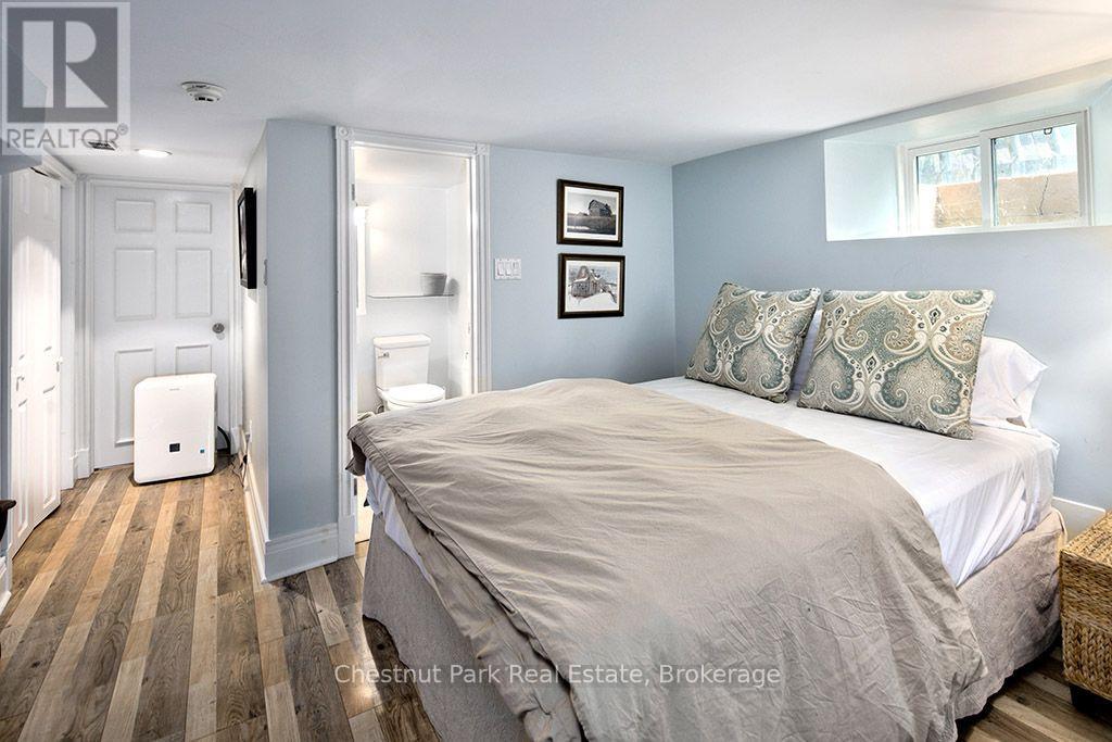235299 GREY ROAD 13 - 44