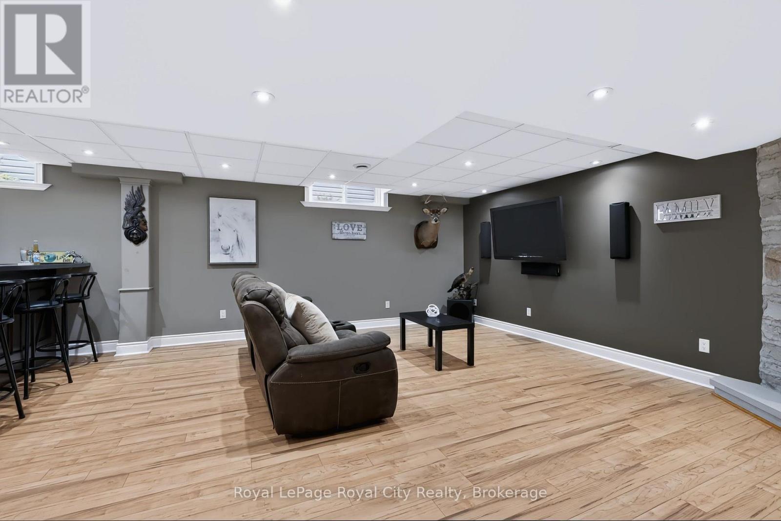 142 MILNE PLACE - 31