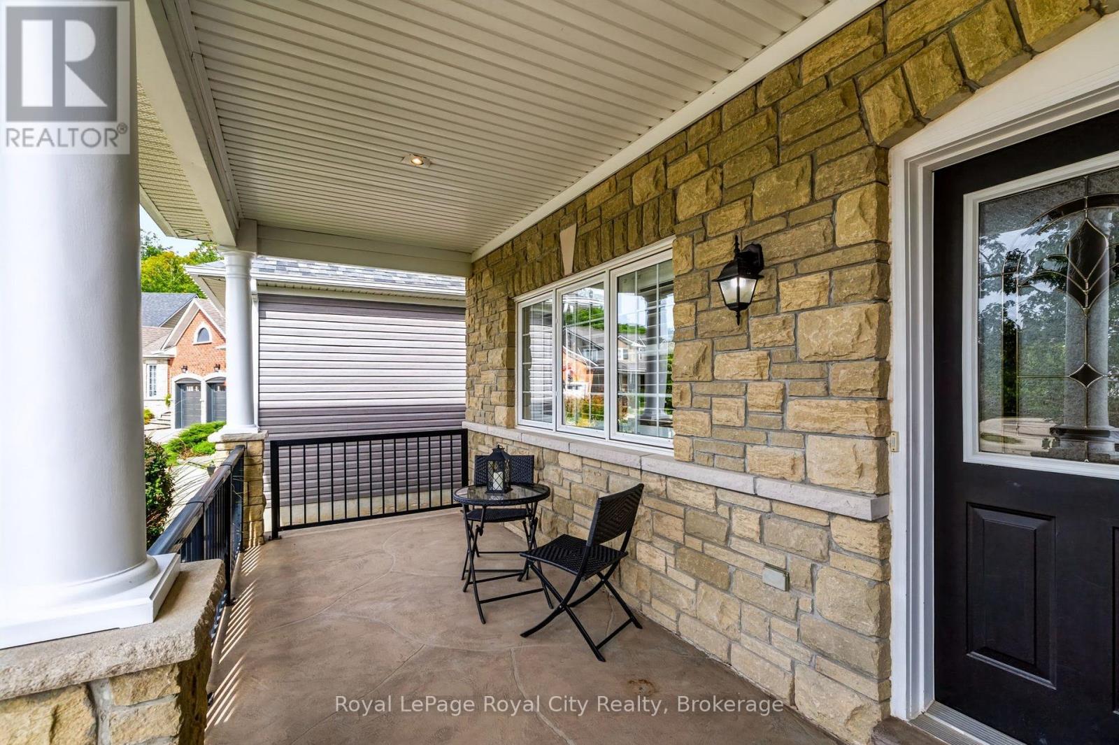 142 MILNE PLACE - 4