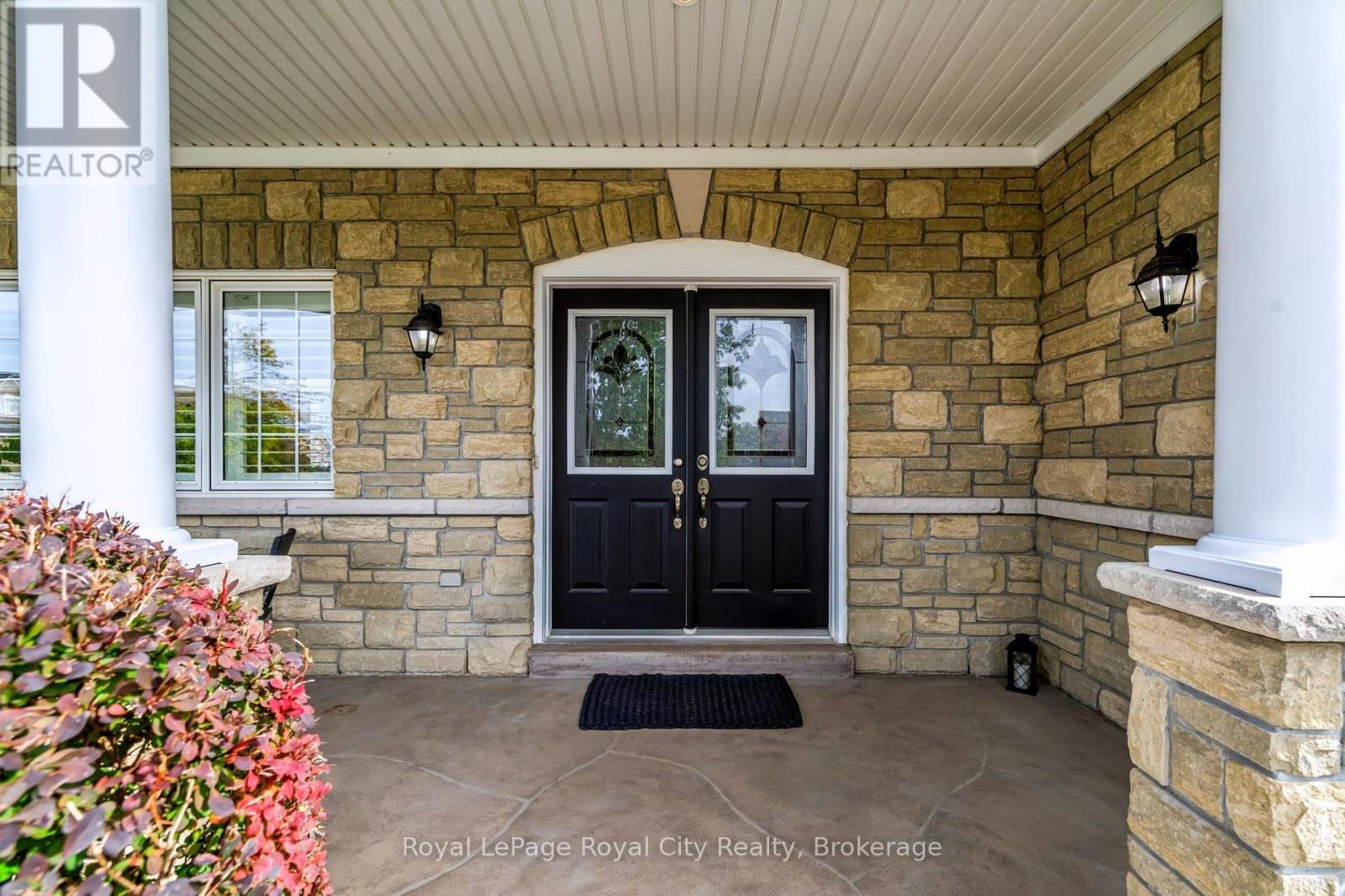 142 MILNE PLACE - 6