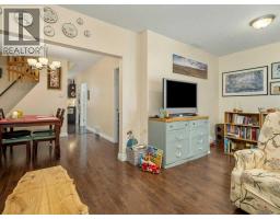 Primary Bedroom - 419 12b Street N, Lethbridge, AB T1H2L3 Photo 7