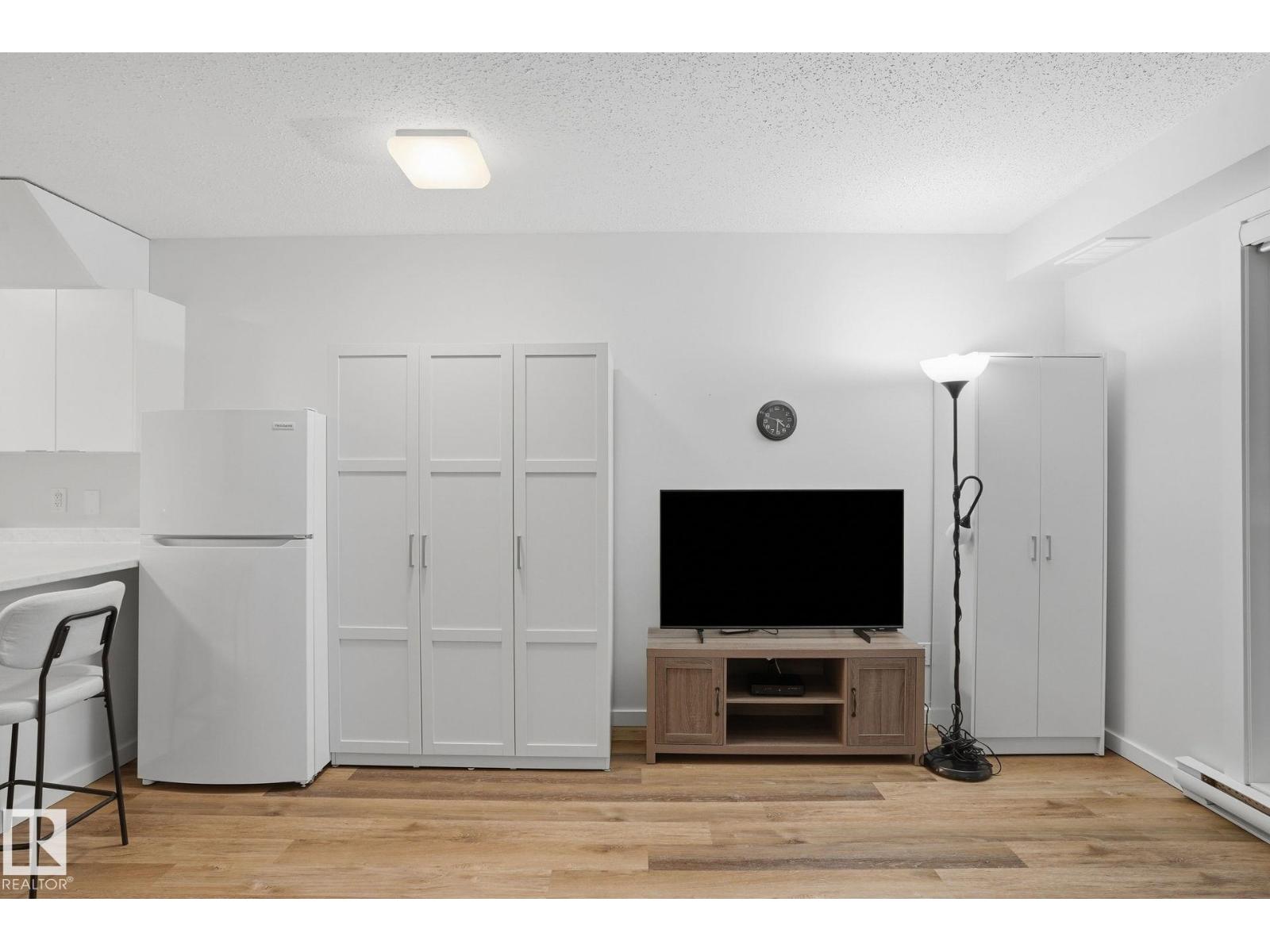 #111 610 CALAHOO RD - Image 17