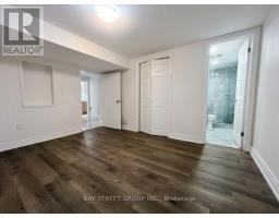 345 Centre Street E, Richmond Hill, ON L4C1B3 Photo 6