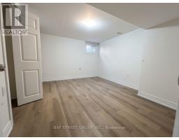 345 Centre Street E, Richmond Hill, ON L4C1B3 Photo 8
