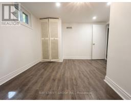 345 Centre Street E, Richmond Hill, ON L4C1B3 Photo 9