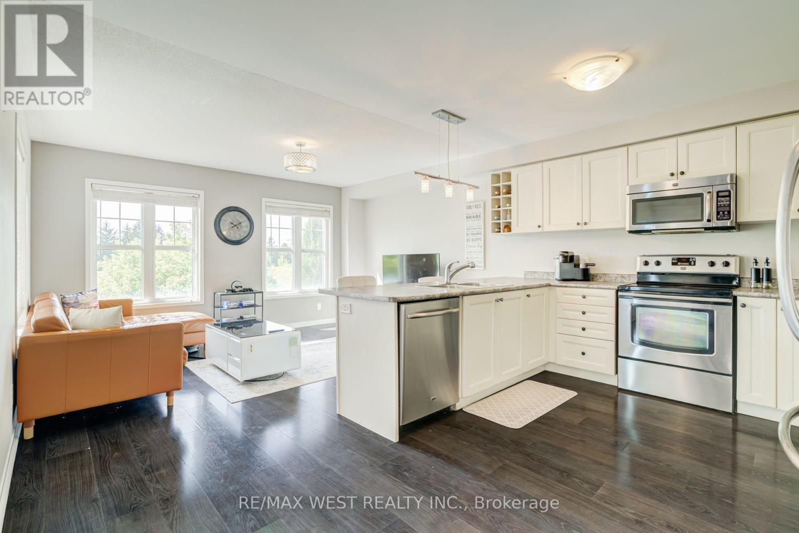 12 HOARD AVENUE S - Image 11