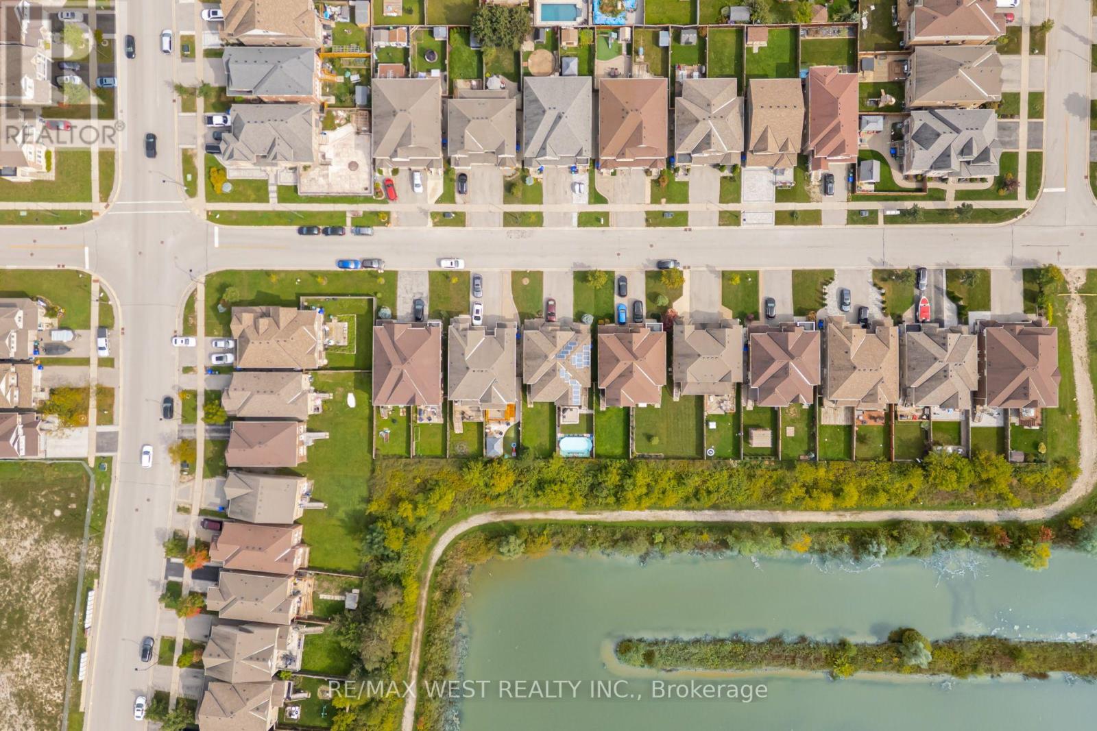 12 HOARD AVENUE S - Image 47