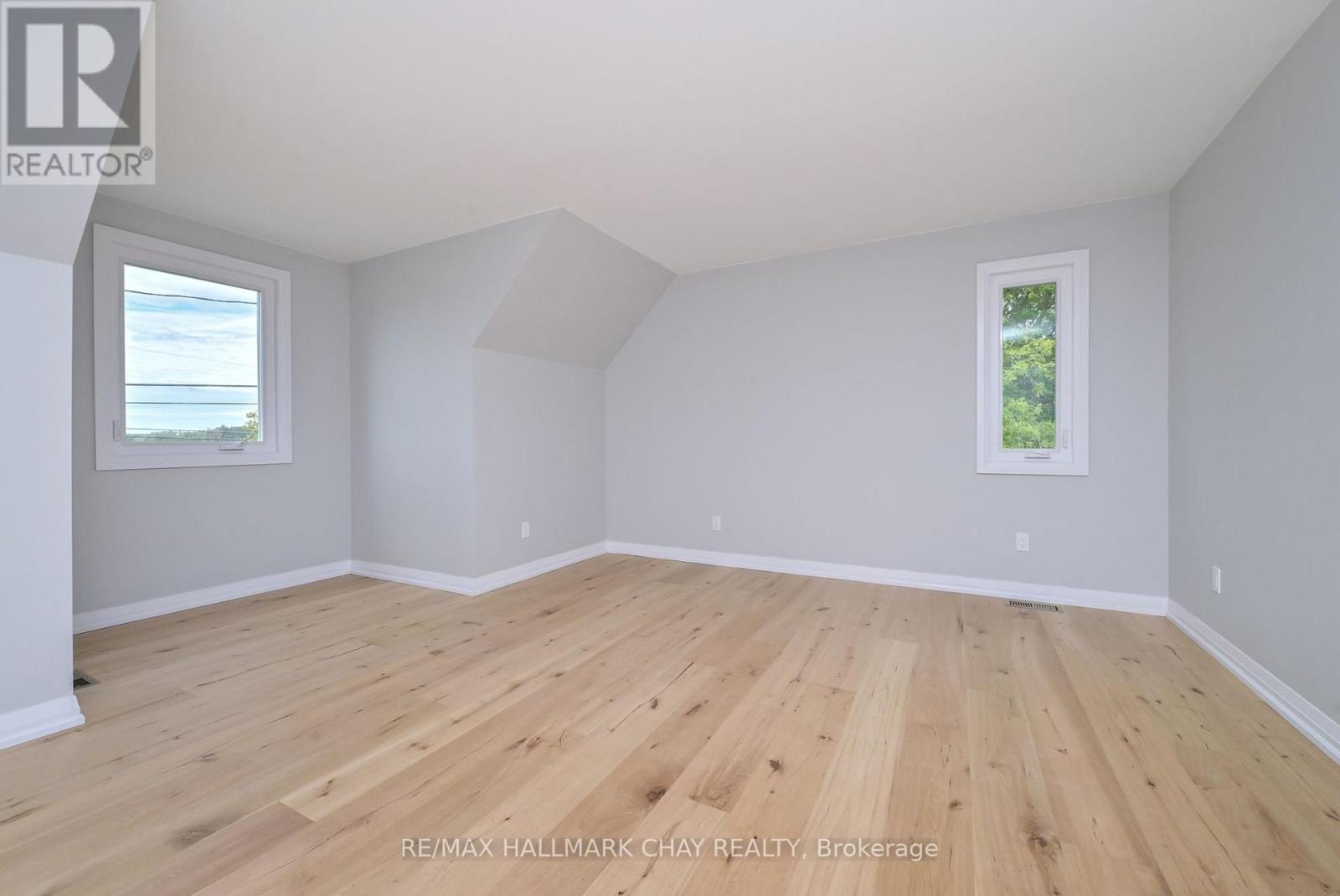 295 KING STREET N - Image 17