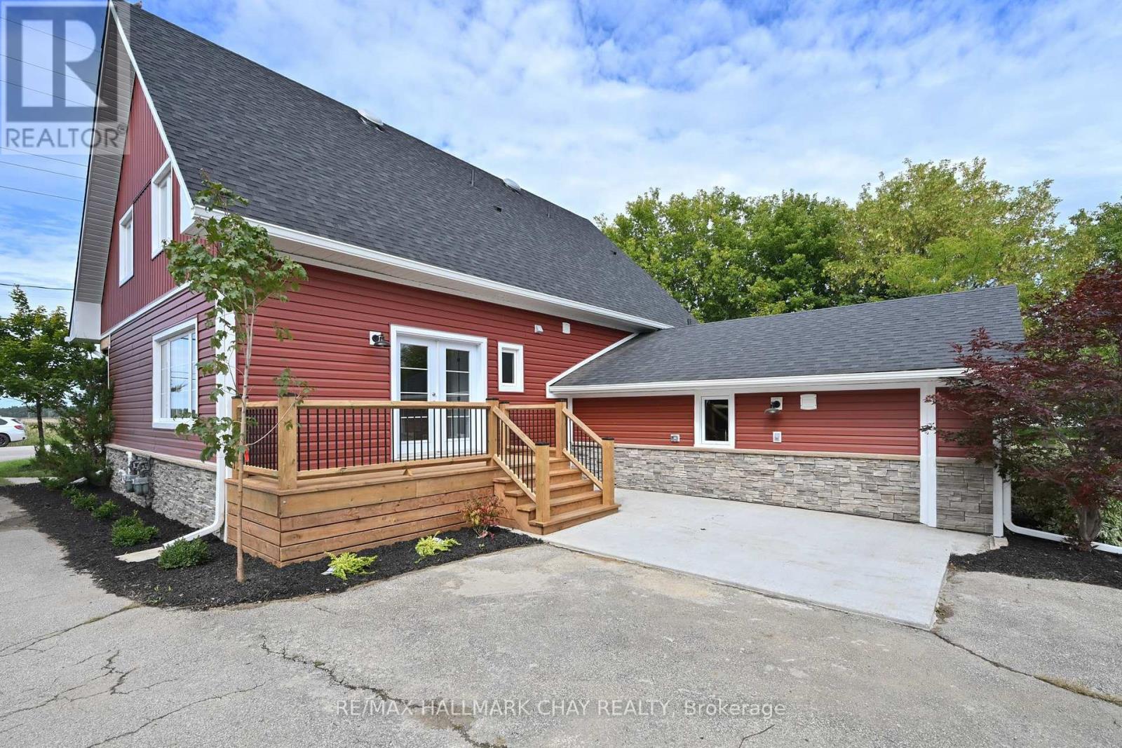 295 KING STREET N - Image 35