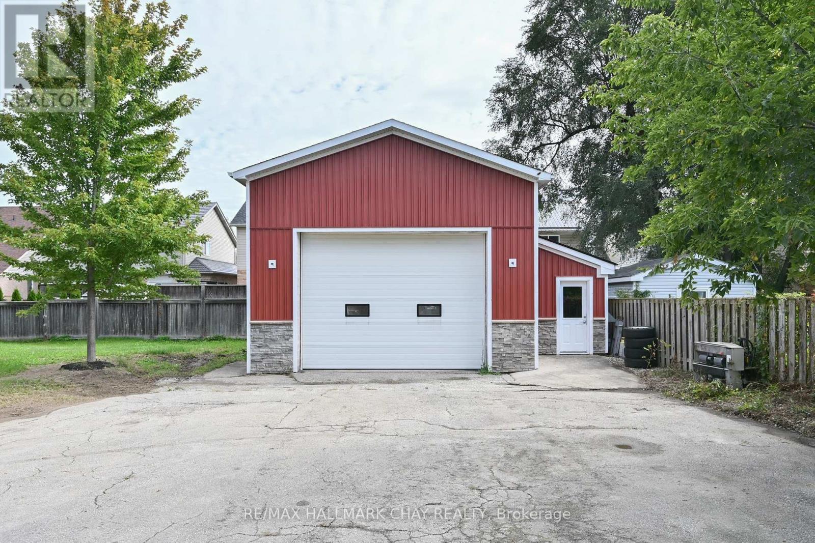 295 KING STREET N - Image 39