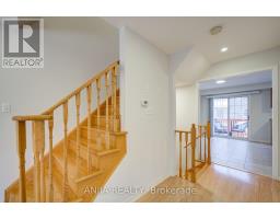 66 Prince Charles Way, Markham, ON L6C0M7 Photo 12